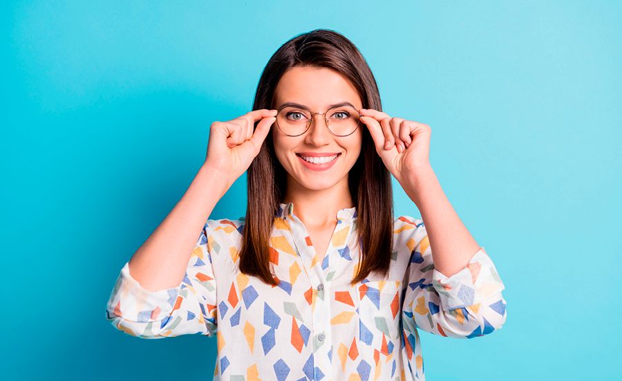 Abbildung einer Brille fuer die Ferne